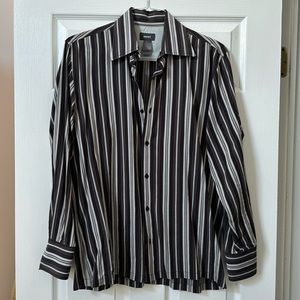 Vintage Mexx men’s medium button down shirt. Brown, black and blue pinstriped.
